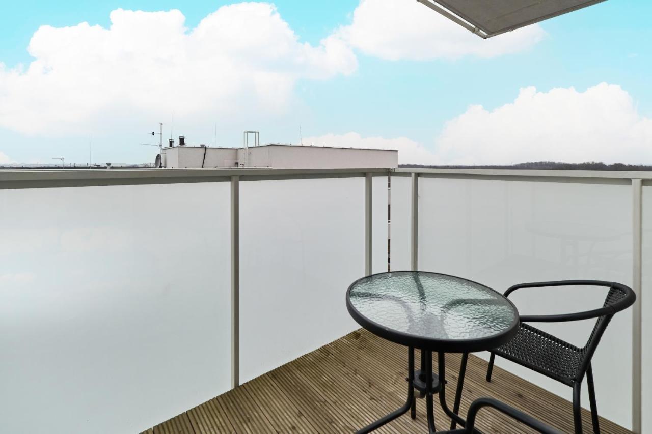 Apartment Aleja Architektow By Renters