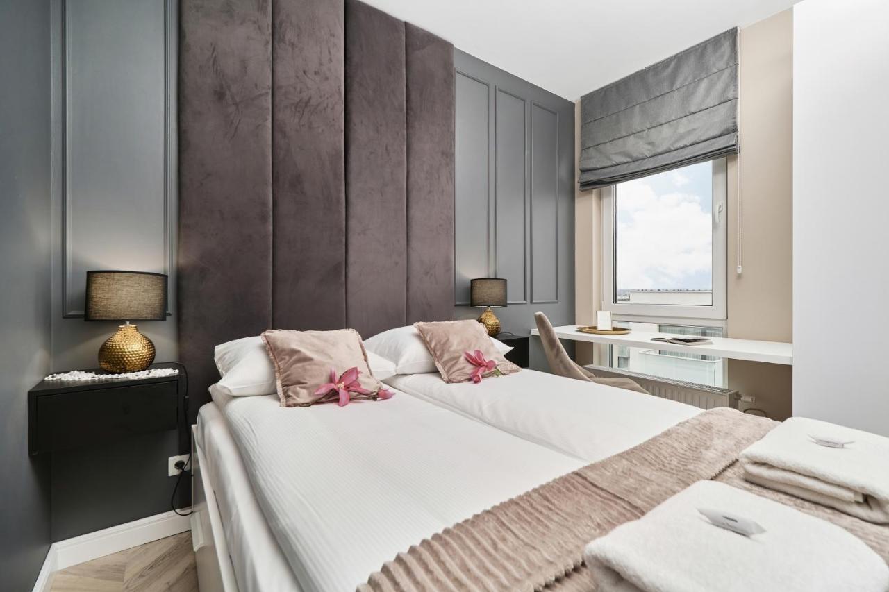Apartment Aleja Architektow By Renters